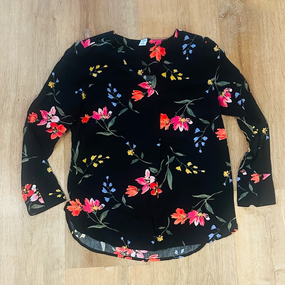 Old Navy Black Floral Women's Blouse